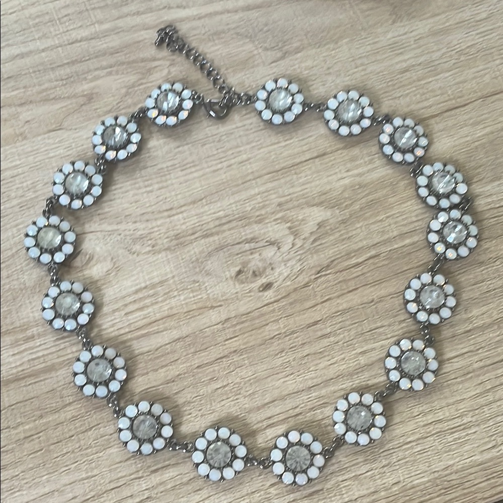 Elegant White and Silver Floral Necklace